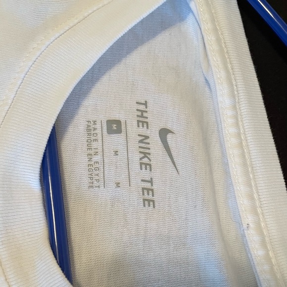 Nike t shirt - Picture 3 of 3
